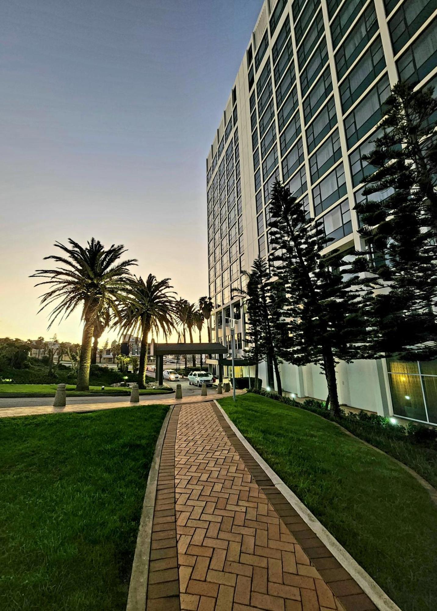 Garden Court Kings Beach Hotel Port Elizabeth Exterior photo